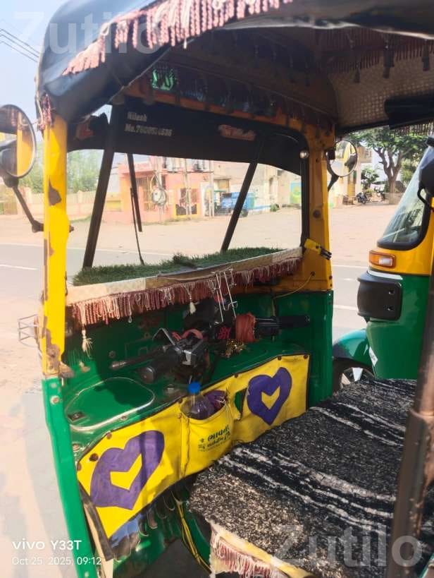 2018 Bajaj RE Auto Rickshaw - ઓટો રિક્ષા - પેટલાદ - Image 4
