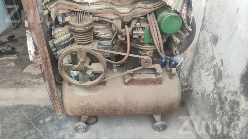 Air Pressure Compressor Machine - Pumps & Motors - Anand City - Image 3