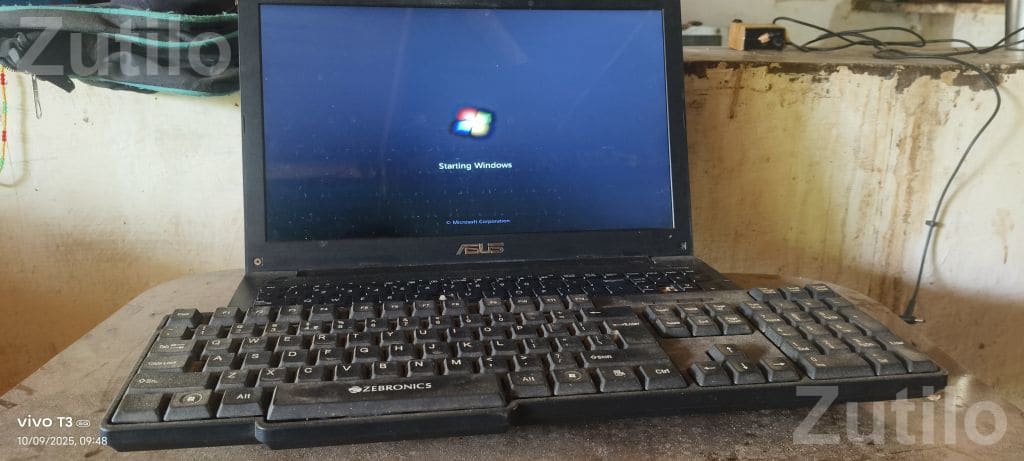 Asus Laptop with Charger Asus Laptop with Charger