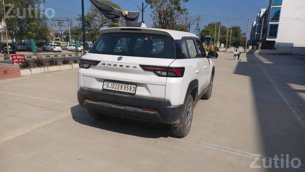 Maruti Suzuki Brezza Petrol Car for Sale - કાર - વિસનગર - Image 5