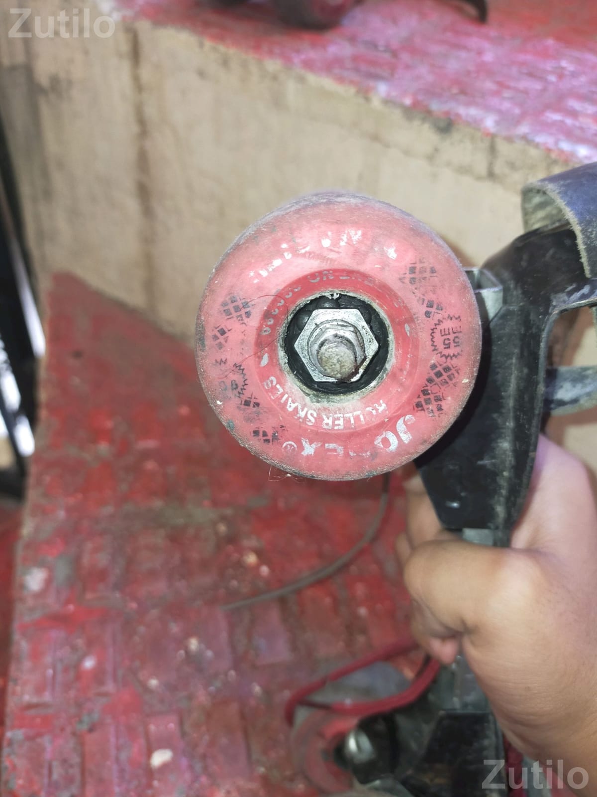 Adjustable Skating Shoes with Tool - Sports Items - Surat City - Image 2