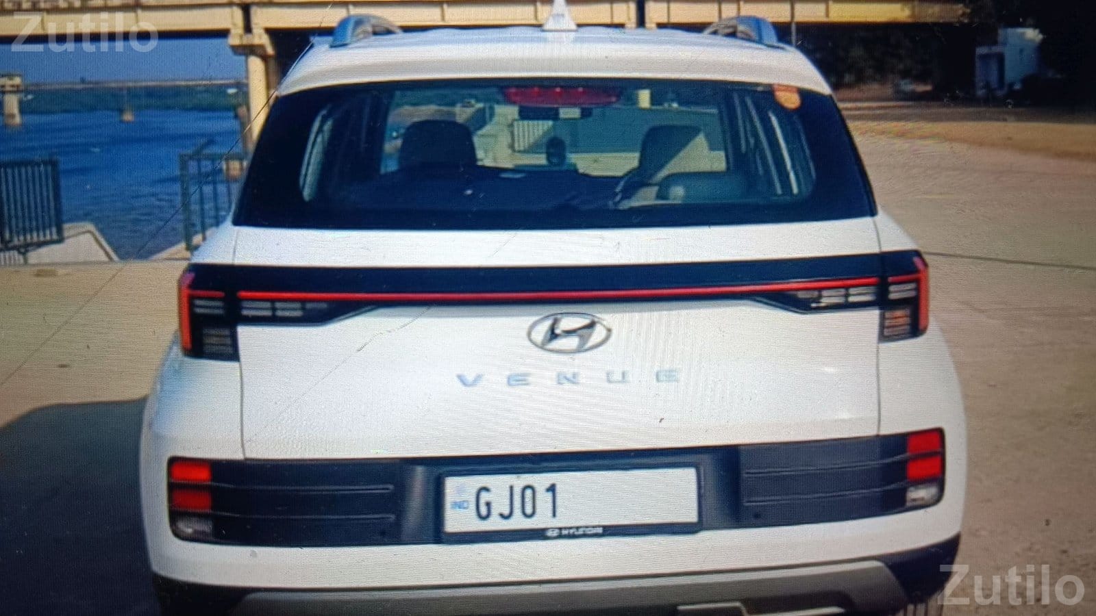 Hyundai Venue 2023 1.2 Kappa S(O) Petrol - કાર - અમદાવાદ શહેર - Image 2