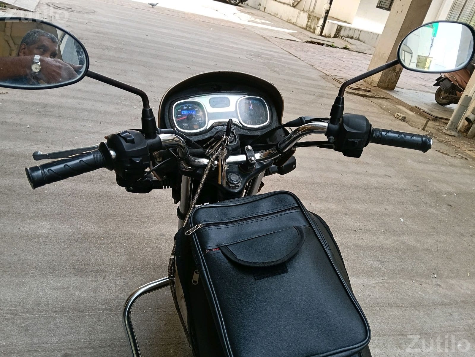 TVS Radeon 2019 Self Start Bike - બાઇક્સ - વડોદરા શહેર - Image 3