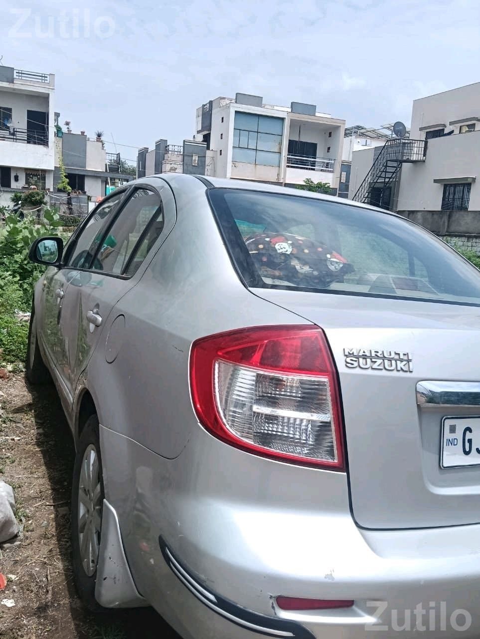 2010 Maruti Suzuki SX4 Sedan - કાર - સુરત શહેર - Image 2