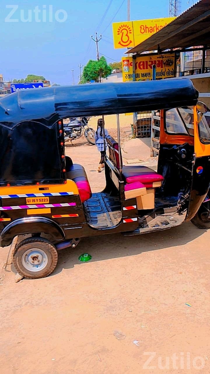 2010 Auto Rickshaw Passenger Vehicle - Auto Rickshaws - Surat City - Image 5