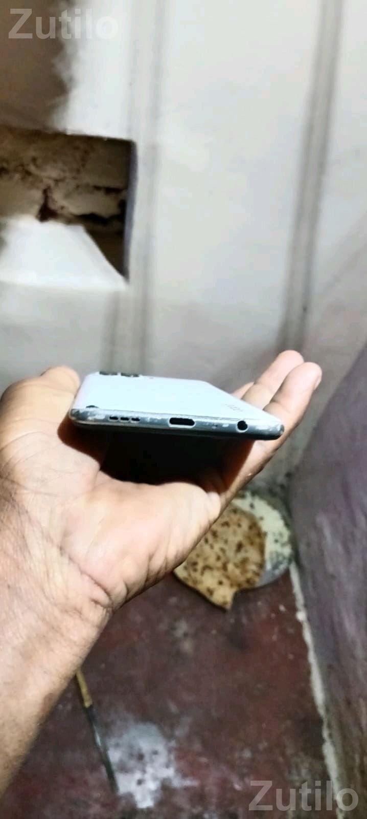 Used Smartphone with 3.5mm Jack