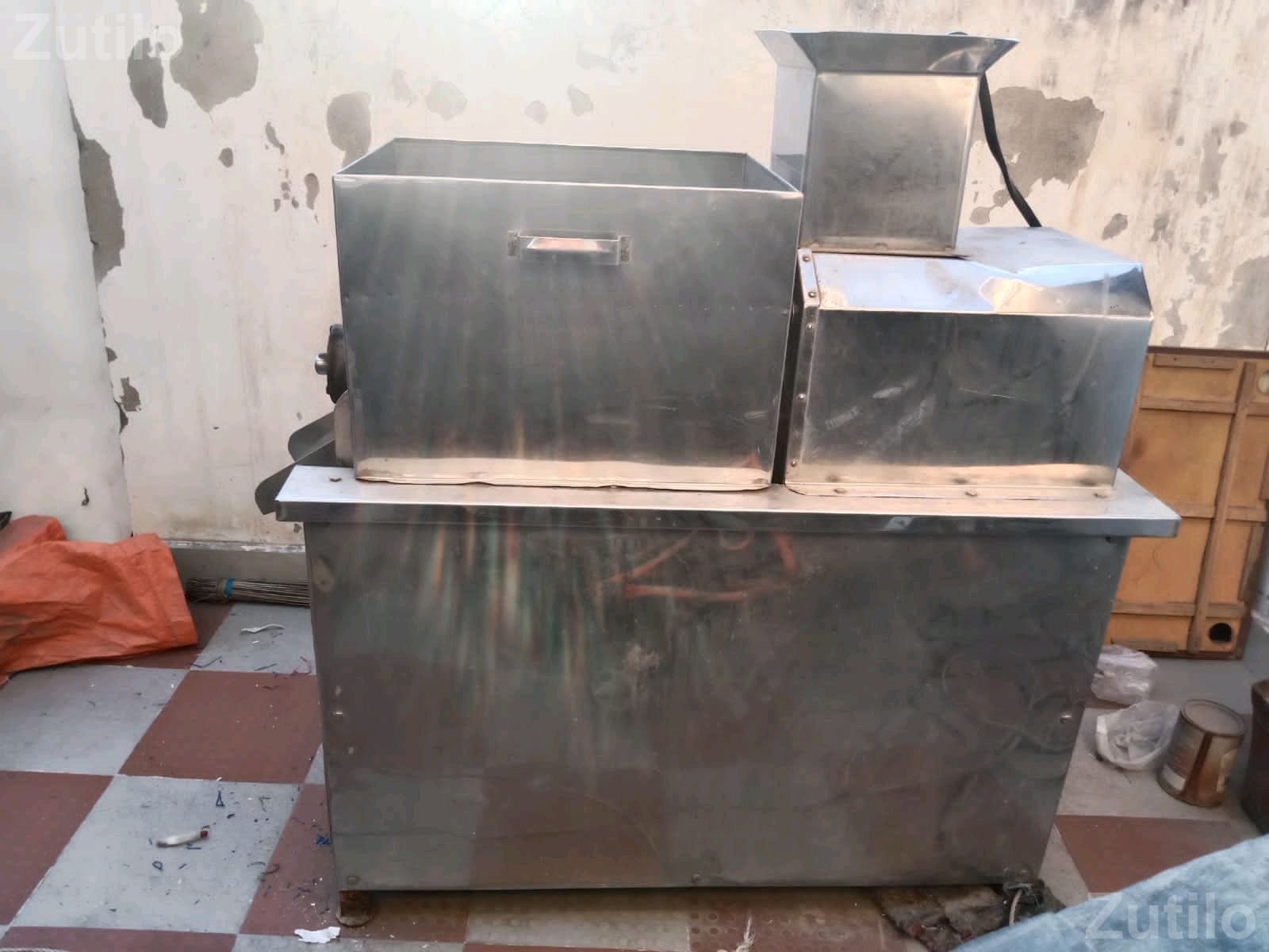 Electric Mango Juice Processing Machine
