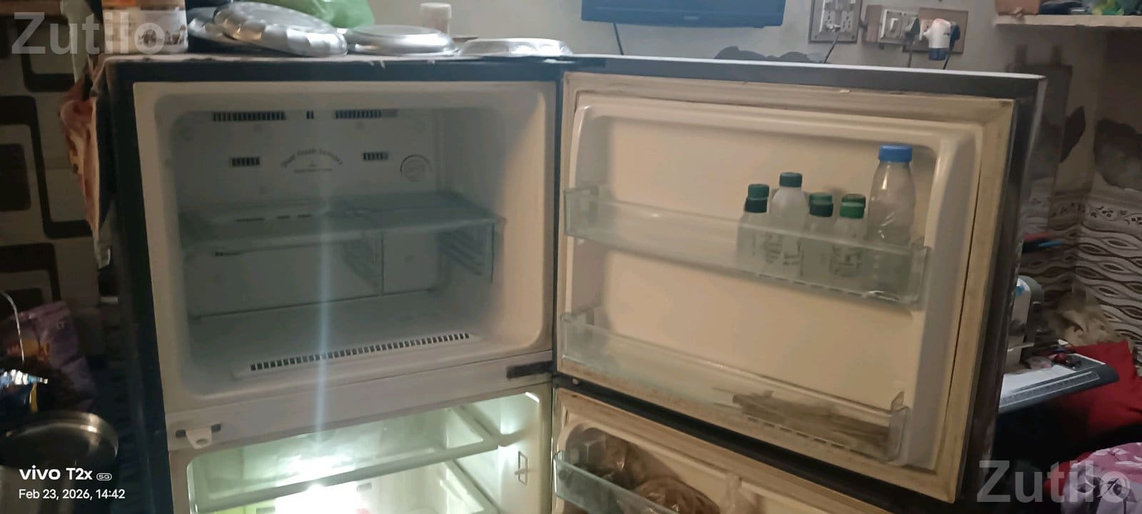 Samsung Double Door 4 Star Refrigerator - ફ્રિજ - દસ્ક્રોઇ - Image 3