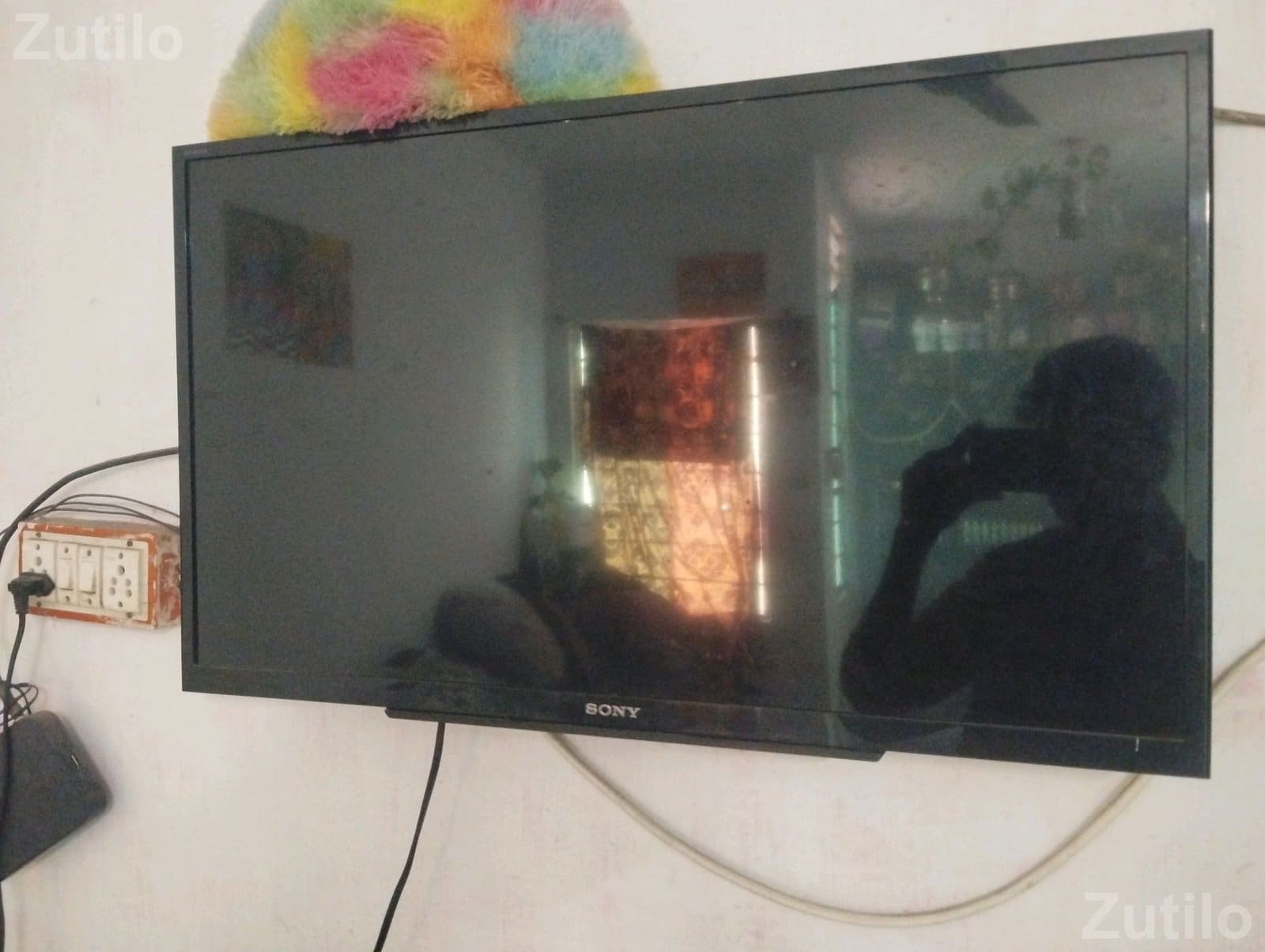 Sony 32 Inch TV with Display Issue Sony 32 Inch TV with Display Issue