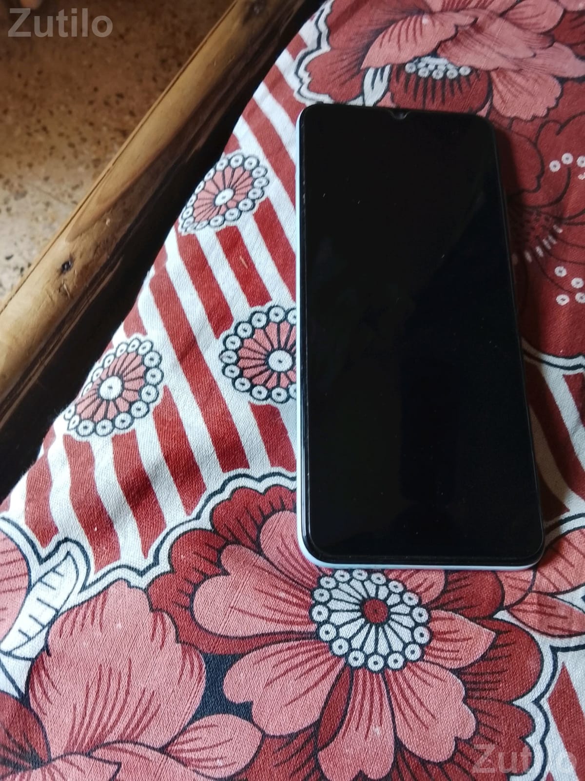 Samsung Galaxy A04e Used Smartphone - Mobile Phones - Ahmedabad City - Image 2