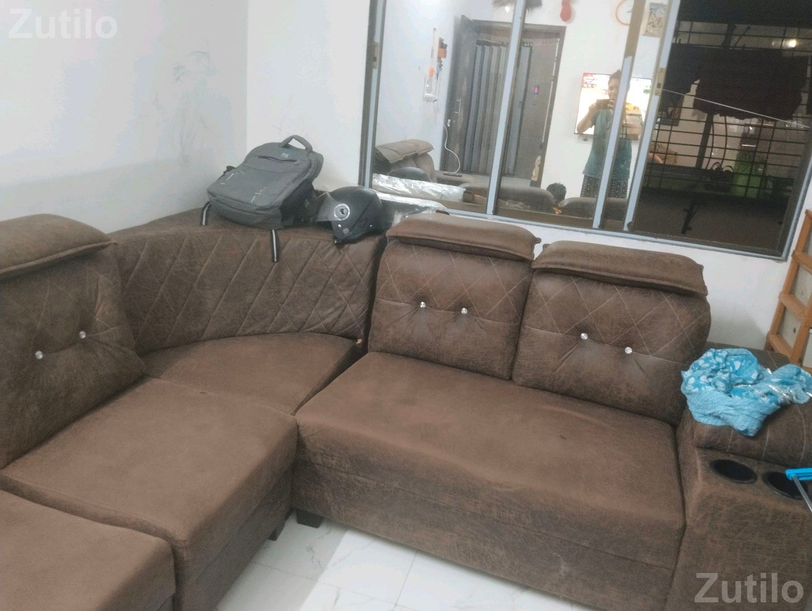 Brown Sofa Set with Cup Holder - સોફા સેટ - સુરત શહેર - Image 2