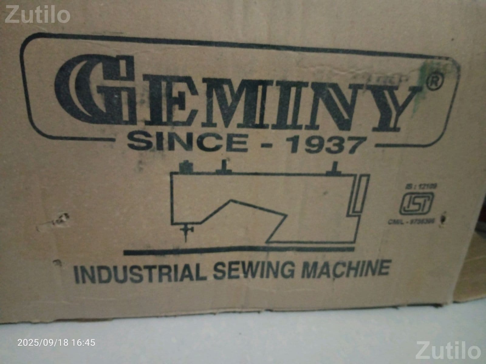 Single Needle and Overlock Sewing Machine - Textile Machinery - Ahmedabad City - Image 4