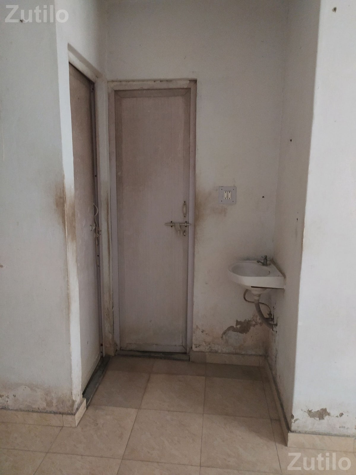 1RK First Floor Flat for Sale - ઘર વેચાણ માટે - દસ્ક્રોઇ - Image 2