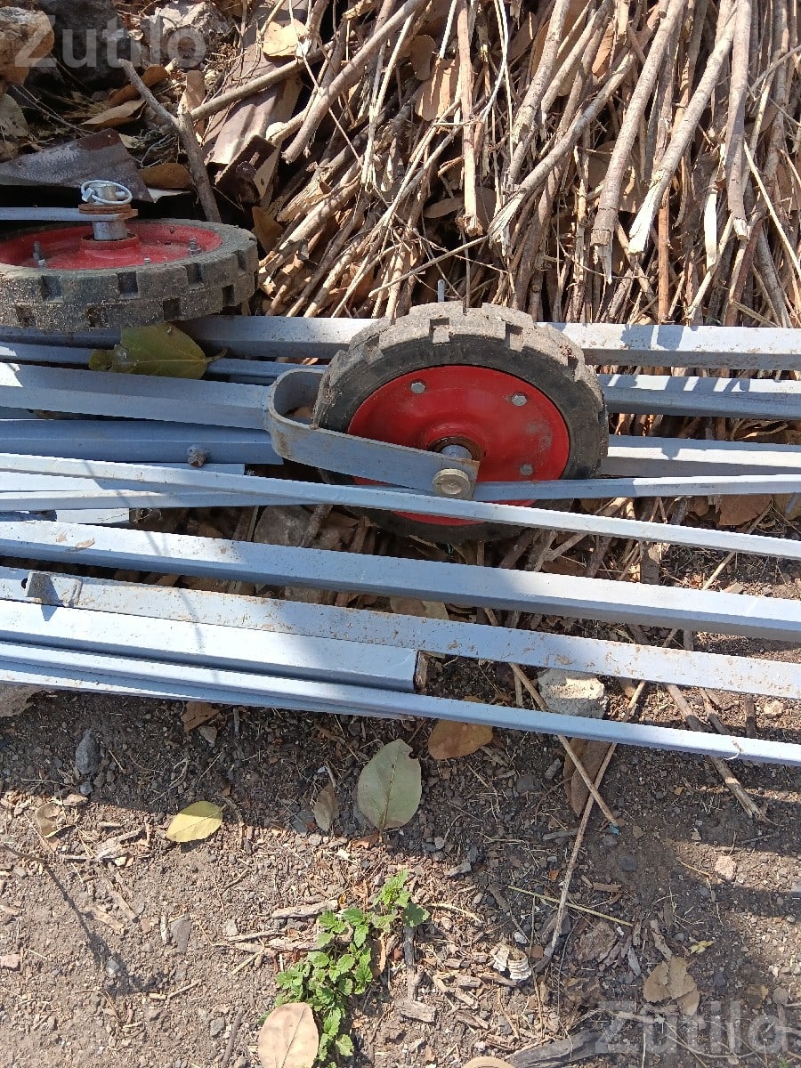 Set of 8 Metal Wheels for Trolley or Frame