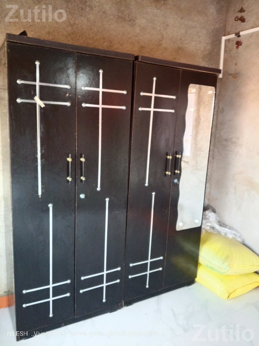 Four Door Cupboard with Mirror for Sale - કબાટ અને સ્ટોરેજ - જામજોધપુર - Image 2