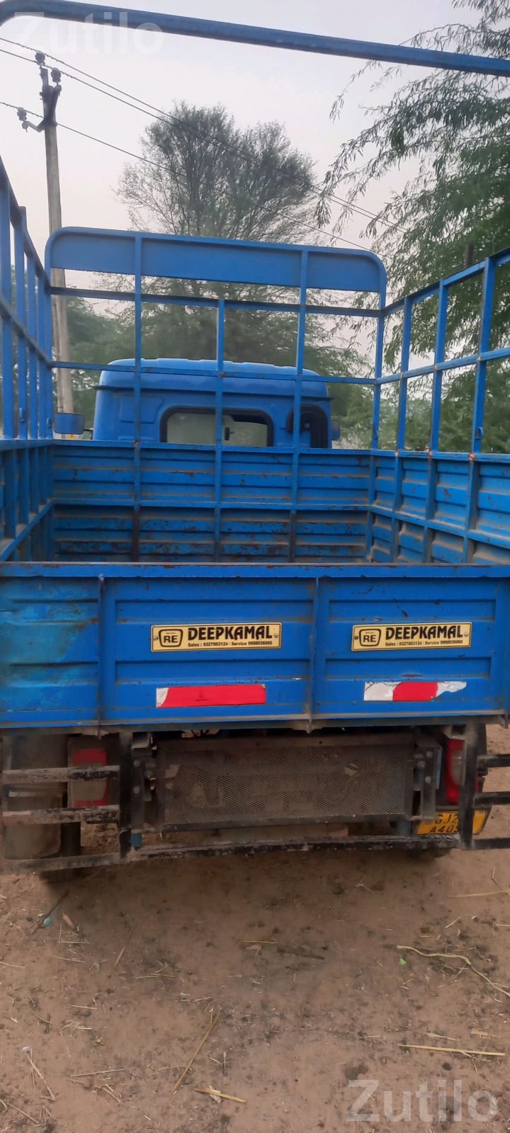 Goods Auto Rickshaw for Company Contract Trips