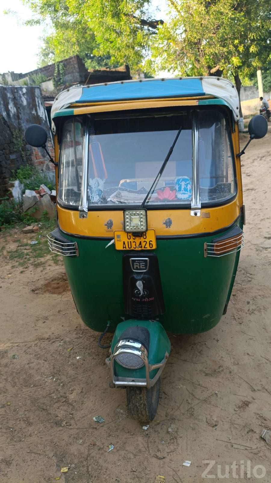 2011 CNG Auto Rickshaw with Rebuilt Engine