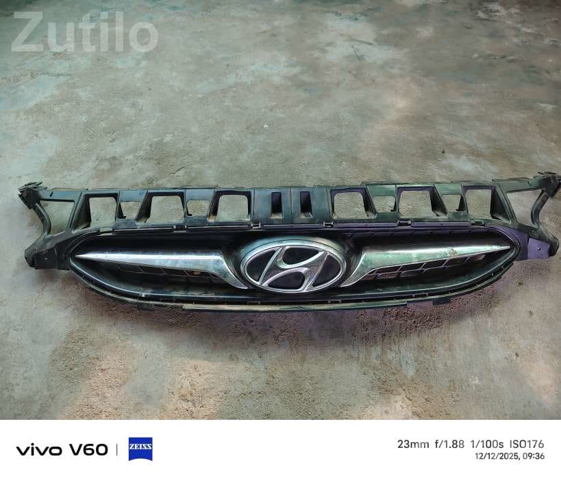 Hyundai Verna 2012 Front Bumper Grill Set - ઓટો પાર્ટ્સ - નડિયાદ - Image 2