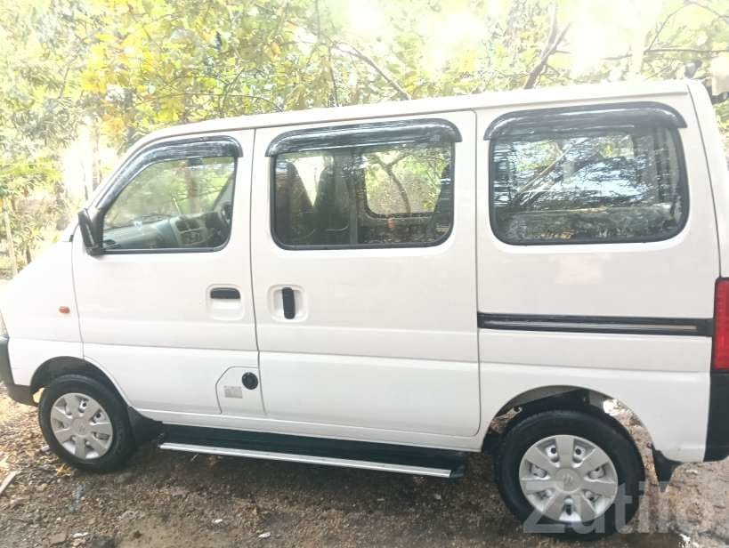 Maruti Suzuki Eeco 2025 CNG Van - Vans - Ghoghamba - Image 3