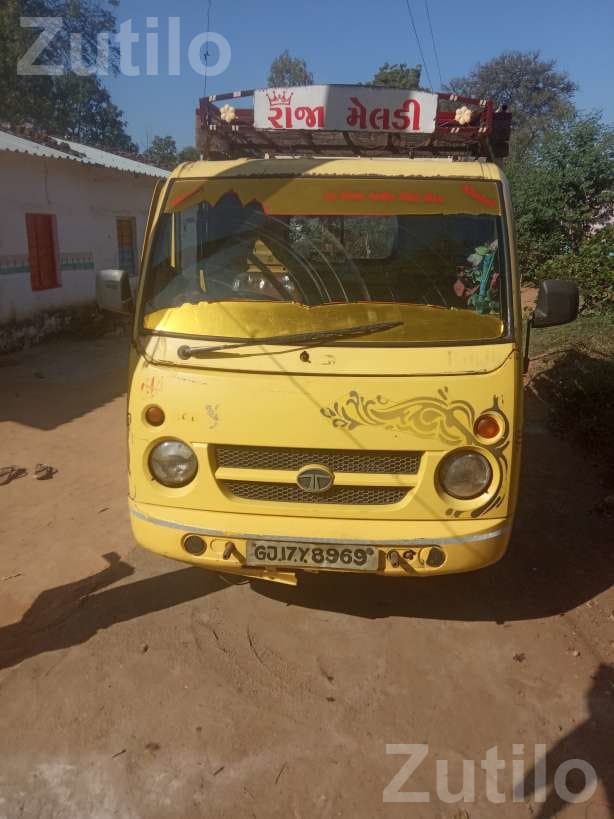 Tata Magic 2010-2011 Model Passenger Vehicle