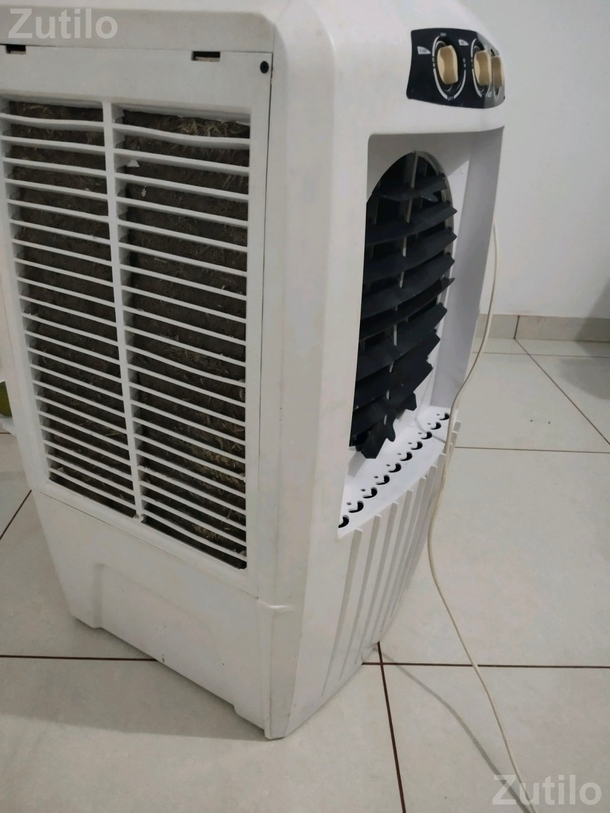 20 Litre Air Cooler White Second Hand