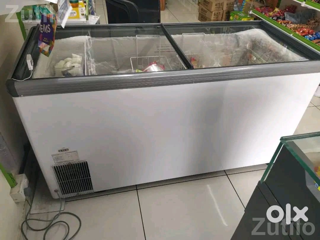 Voltas 405L Glass Top Ice Cream Freezer - Refrigerators - Navsari City - Image 3