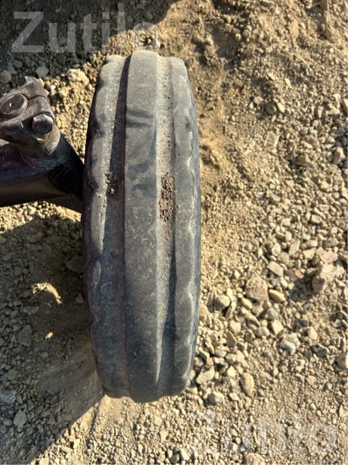 Apollo Tractor Tyres 13.6-28 Set of 4 - ઓટો પાર્ટ્સ - રણાવાવ - Image 2