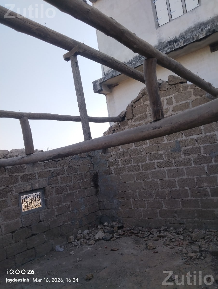 Used Roof Tiles and Water Pipes for Sale - Tools & Hardware - Junagadh City - Image 3