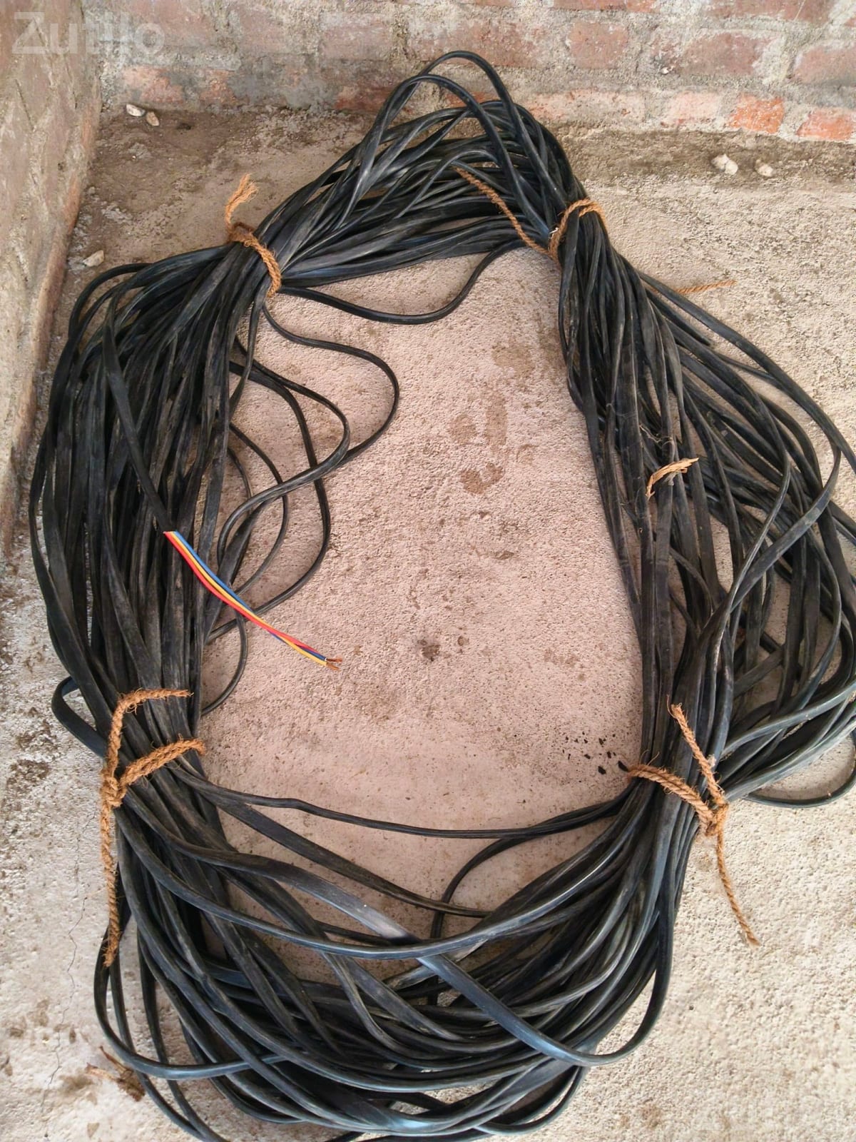 Submersible Cable 300 Feet 4 MM