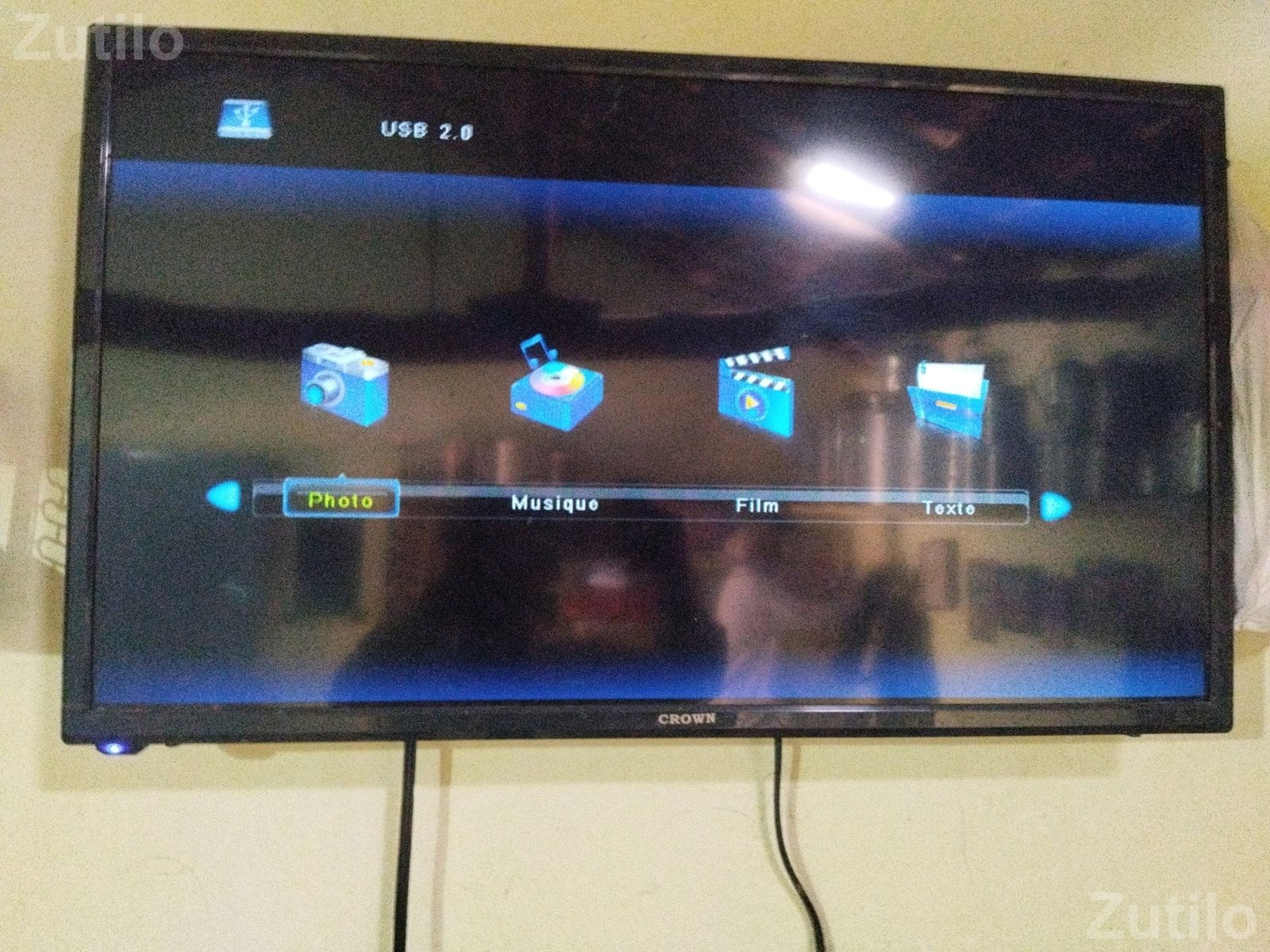 Crown LED TV in Working Condition - ટીવી - પાલનપુર - Image 3
