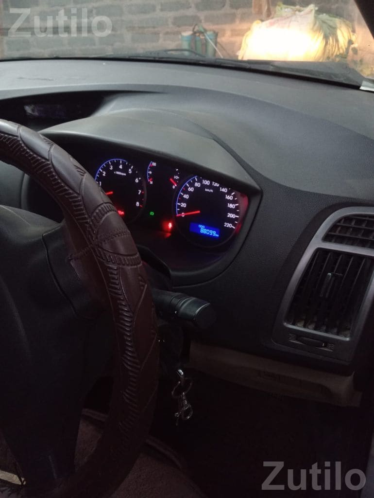 Hyundai i20 2014 Hatchback - કાર - ગઢડા - Image 5