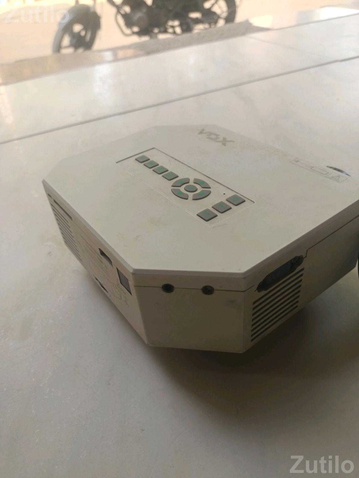 Vox Mini Projector in Working Condition - ટીવી - કડી - Image 2