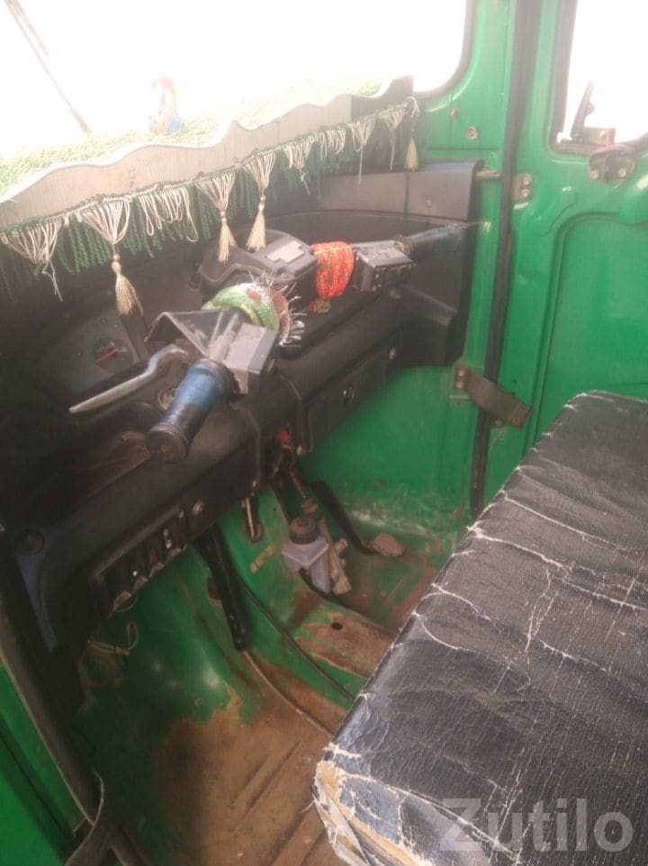 Bajaj Maxima Auto Rickshaw 2019 CNG Petrol - Auto Rickshaws - Botad - Image 2