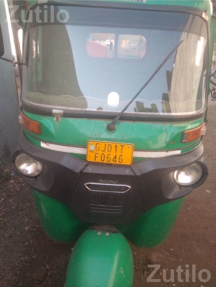 Bajaj Maxima Auto Rickshaw 2019 CNG Petrol - Auto Rickshaws - Botad - Image 4