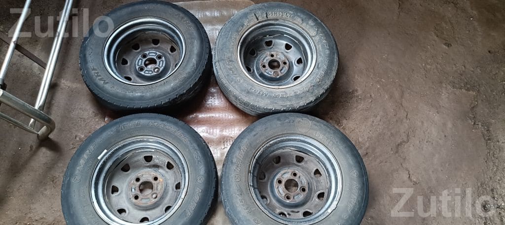 Set of 4 Eeco Car Tyres with Wheel Plates