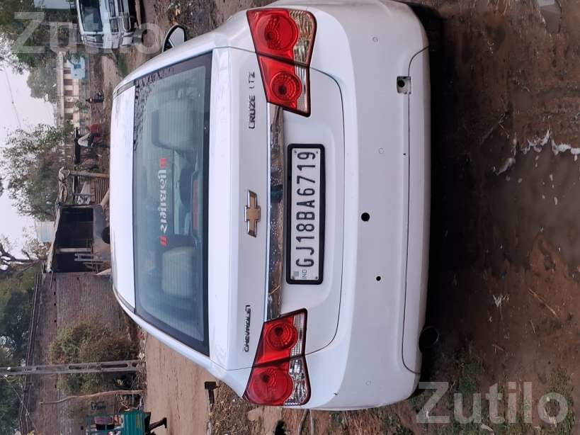 Chevrolet Cruze 2011 Sedan - કાર - વિજાપુર - Image 2