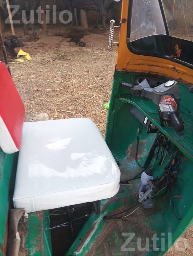 2009 Bajaj CNG Auto Rickshaw - Auto Rickshaws - Unjha - Image 3