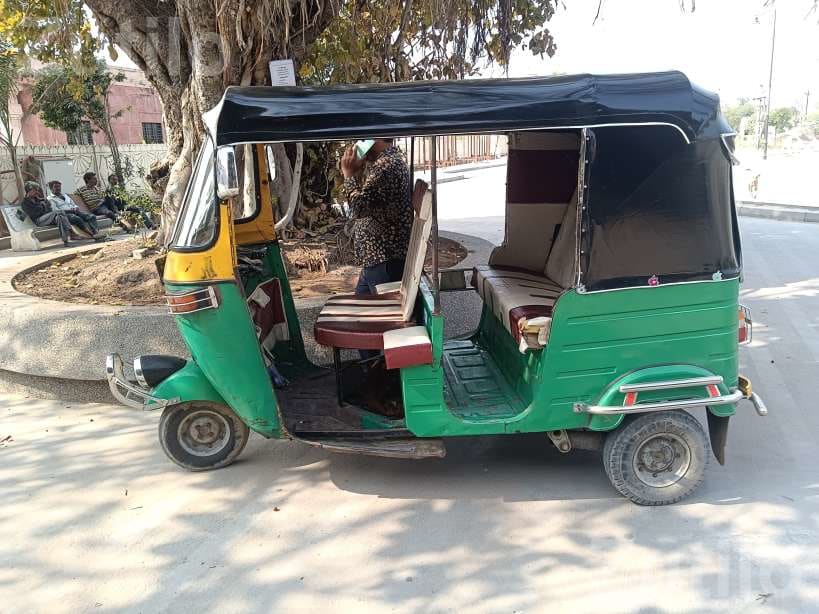 2012 CNG Auto Rickshaw 2012 CNG Auto Rickshaw