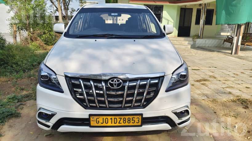 2016 Toyota Innova Diesel 1 Lakh km - Cars - Anand City - Image 2