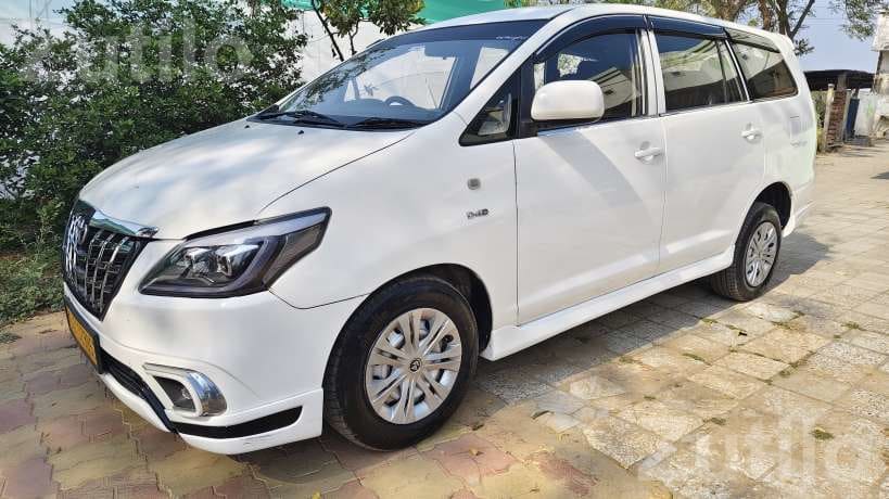 2016 Toyota Innova Diesel 1 Lakh km - Cars - Anand City - Image 5