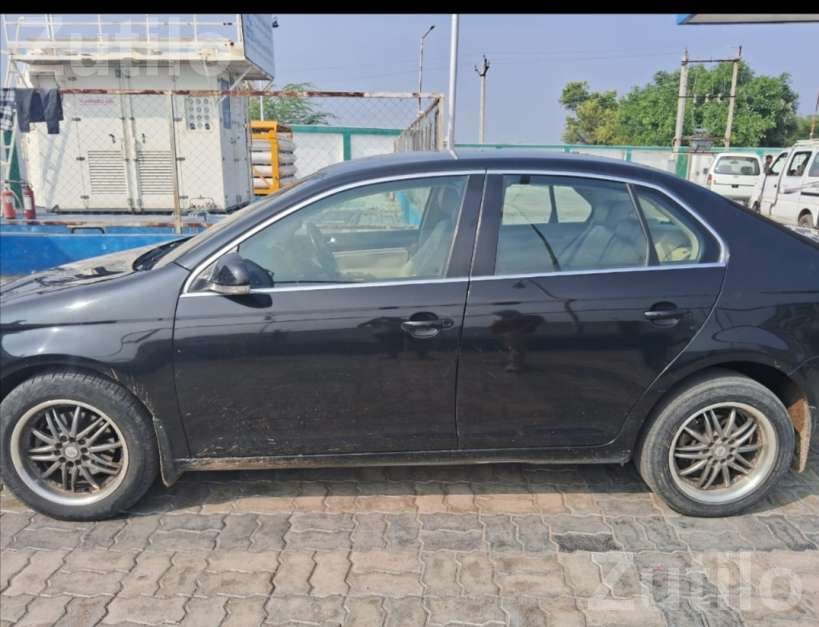 Volkswagen Jetta 2010 Diesel Car - Cars - Himmatnagar - Image 3