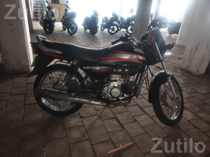 2012 Bajaj Platina Motorcycle - બાઇક્સ - વડોદરા શહેર - Image 5