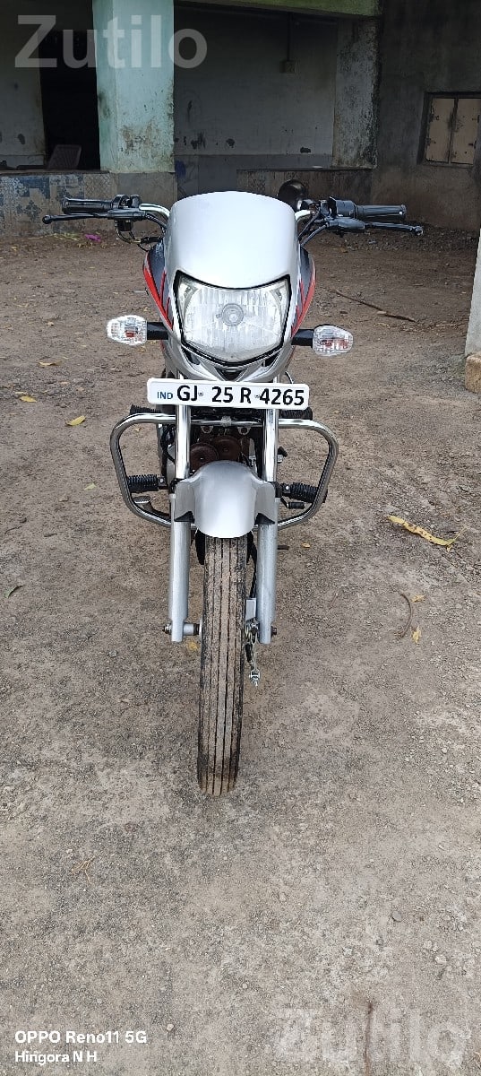Hero HF Deluxe 2017 Bike - Bikes - Bhanvad - Image 2