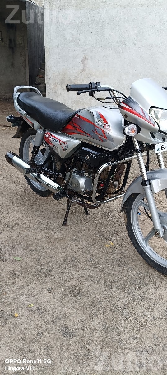 Hero HF Deluxe 2017 Bike