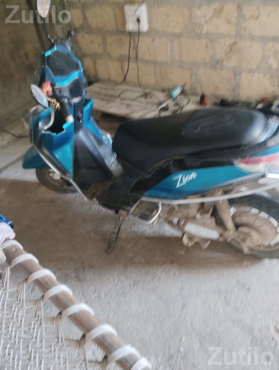 Used Zumi Electric Scooter Used Zumi Electric Scooter
