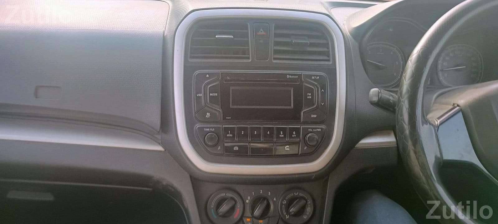 Maruti Suzuki Vitara Brezza VDi Diesel 2016 - Cars - Bhuj - Image 2