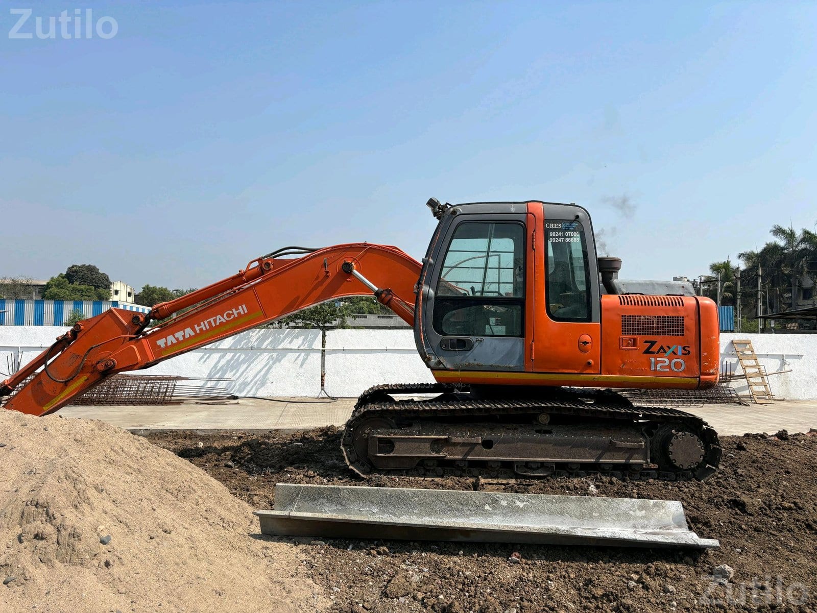 Tata Hitachi Zaxis 120 Excavator 2011 - Construction Vehicles - Bhuj - Image 2