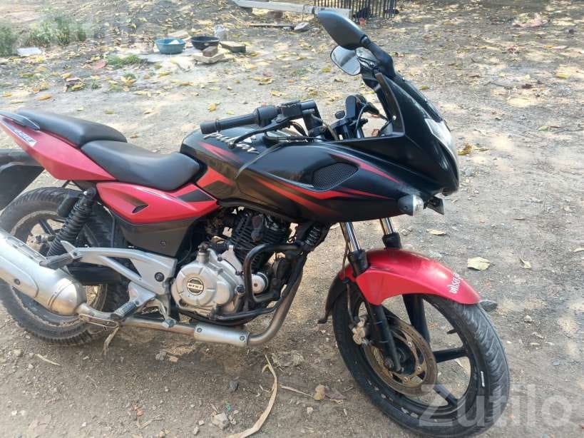 Bajaj Pulsar 220 2015 Bike Bajaj Pulsar 220 2015 Bike
