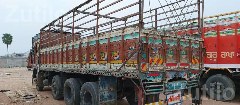 12 Wheeler Cargo Truck 2011-12 - Trucks & Lorries - Porbandar City - Image 4