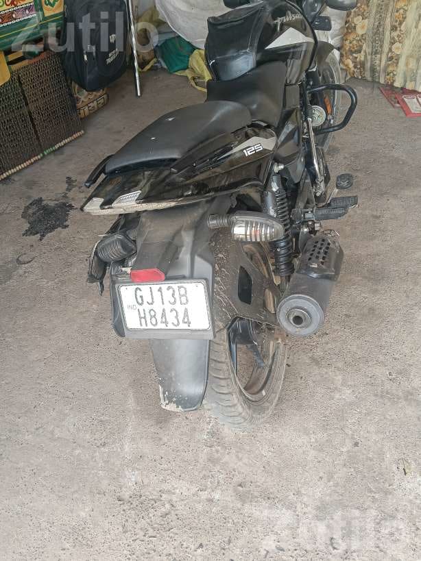 Bajaj Pulsar 125 Black Model 2024 - Bikes - Surendranagar City - Image 4